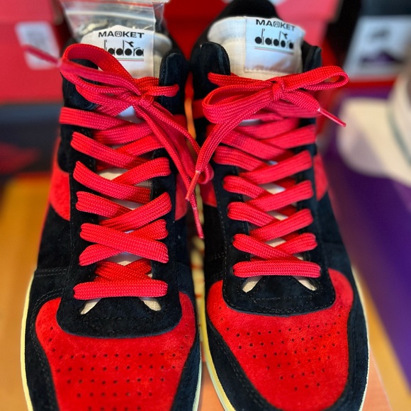 Market x Marvel x Diadora "Phoenix" size 8.5M - Picture 3 of 4